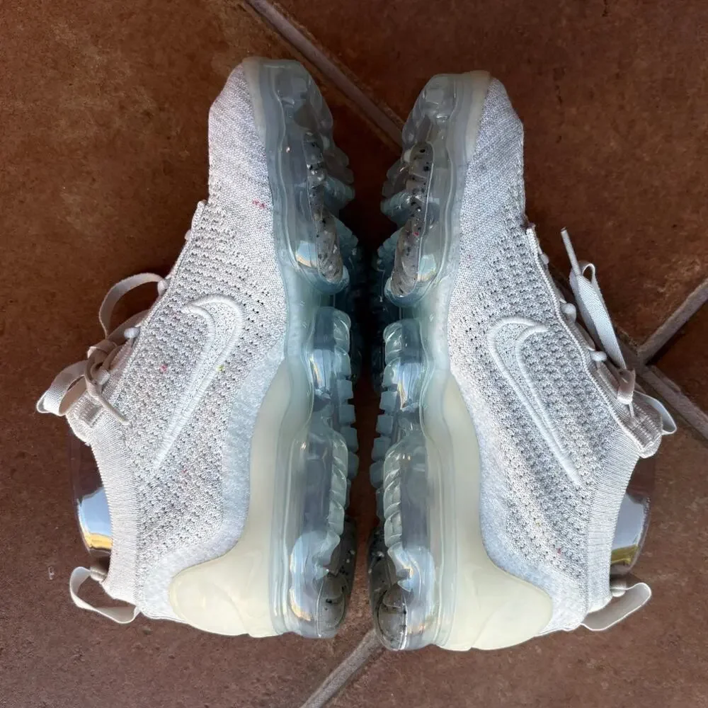 Nike Air Vapormax Flyknit Sneaker in Phantom Metallic Silver - Open Weave size 7